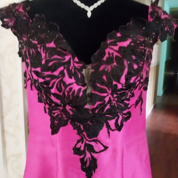 SALE!!!! Mon Cheri Designer Ellie Wilde NWT - Picture 4 of 10